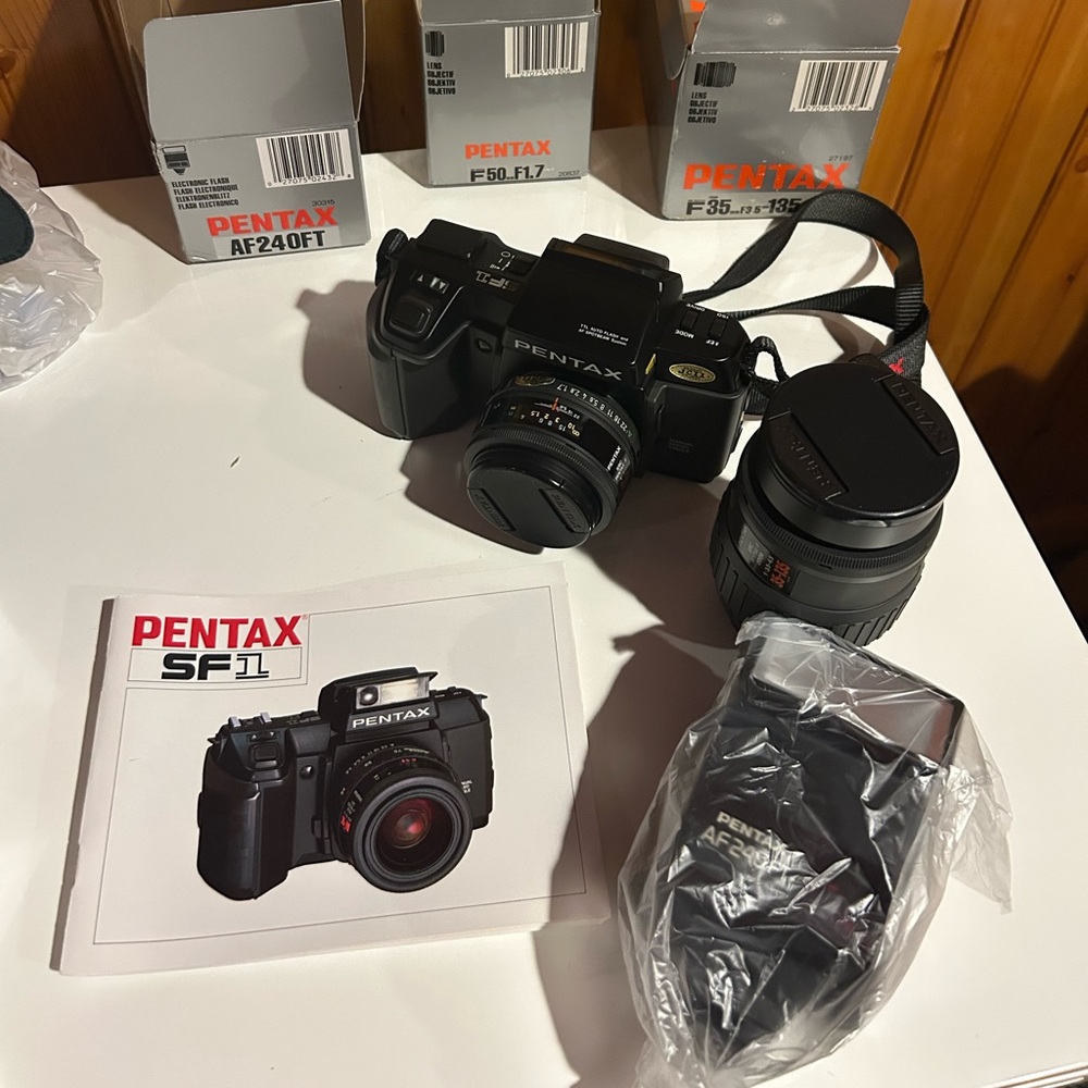 Pentax SF1 Black Digital Camera Set